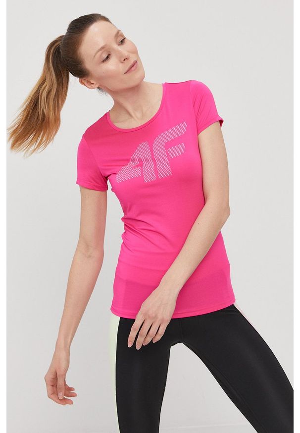 4f - 4F T-shirt damski kolor różowy. Okazja: na co dzień. Kolor: różowy. Materiał: włókno, dzianina. Wzór: nadruk. Styl: casual