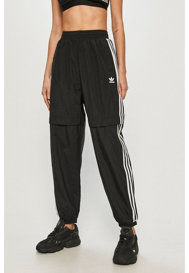 adidas Originals - Spodnie. Kolor: czarny. Materiał: materiał, włókno, tkanina