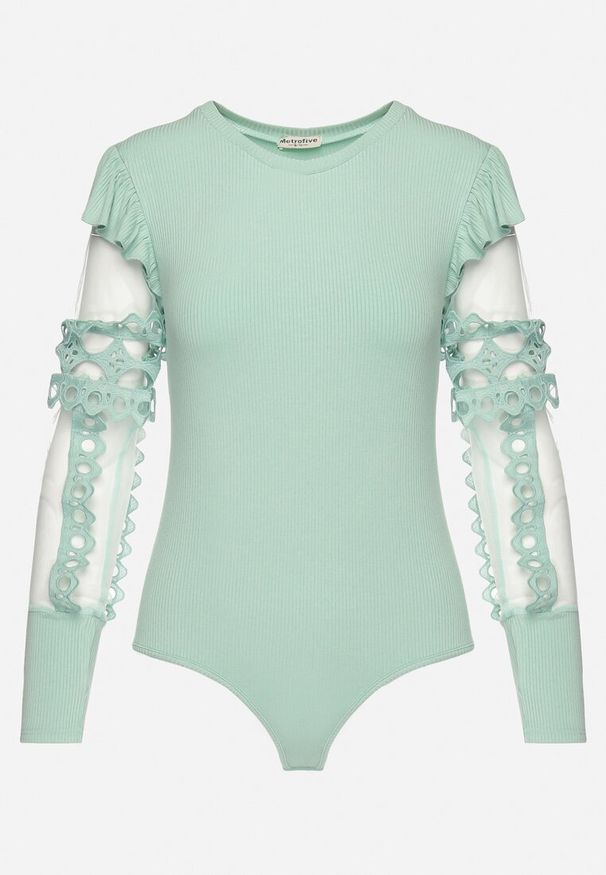 Born2be - Miętowe Body z Wiskozy z Długim Rękawem Ozdobionym Ażurową Koronką i Falbanką Sumveni. Kolor: miętowy. Materiał: wiskoza, koronka. Długość rękawa: długi rękaw. Długość: długie. Wzór: ażurowy, aplikacja, koronka