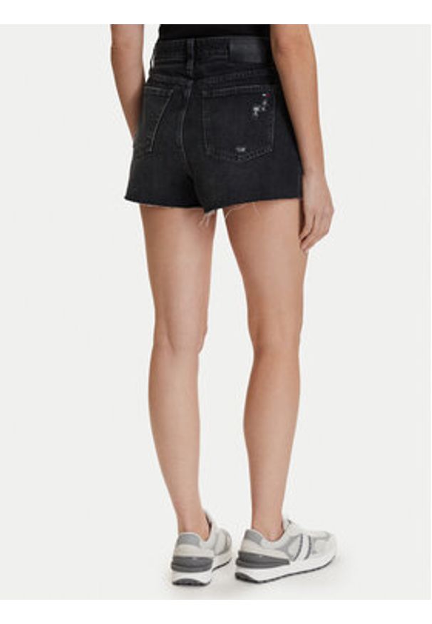 Tommy Jeans Szorty jeansowe DW0DW22687 Czarny Regular Fit. Kolor: czarny. Materiał: bawełna