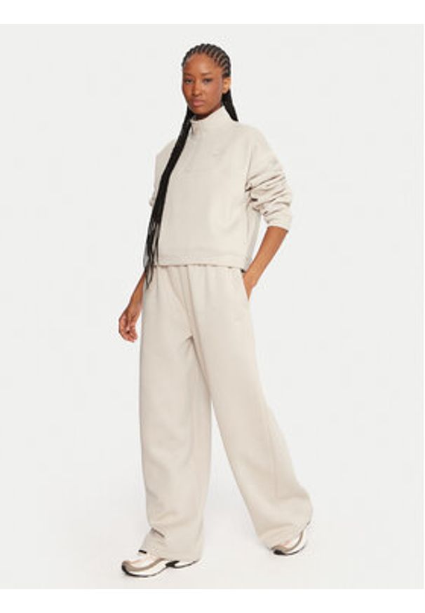 Reebok Bluza Reebok X Ewa Chodakowska RK25305CCW Beżowy Regular Fit. Kolor: beżowy. Materiał: bawełna