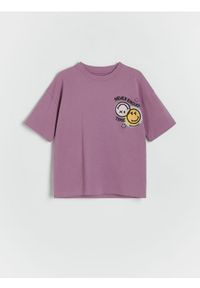 Reserved - T-shirt oversize SmileyWorld® - fioletowy. Kolor: fioletowy. Materiał: bawełna, dzianina