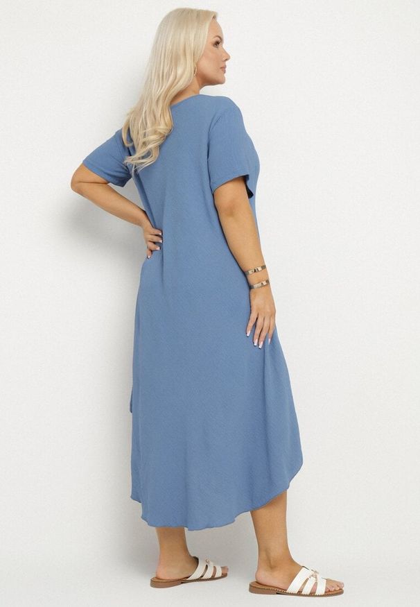 Born2be - Niebieska Rozkloszowana Sukienka z Bawełną Elzedia. Okazja: na co dzień. Kolor: niebieski. Materiał: bawełna. Typ sukienki: rozkloszowane. Styl: elegancki, casual