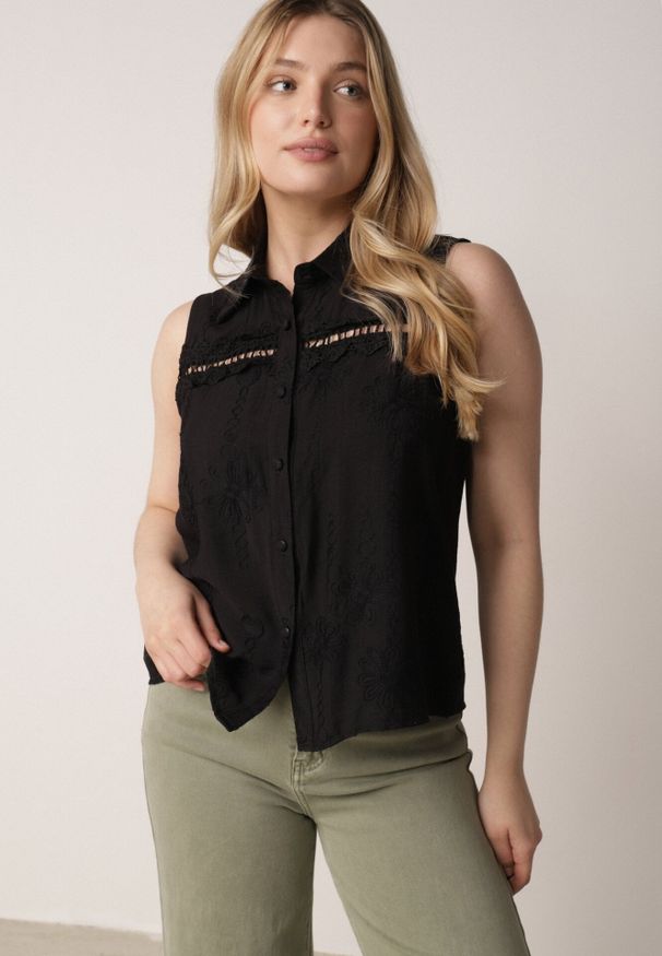 Born2be - Czarna Wiskozowa Koszula Bez Rękawów w Stylu Boho z Haftem Viviebelle. Okazja: na co dzień. Kolor: czarny. Materiał: wiskoza. Długość rękawa: bez rękawów. Wzór: haft. Styl: boho