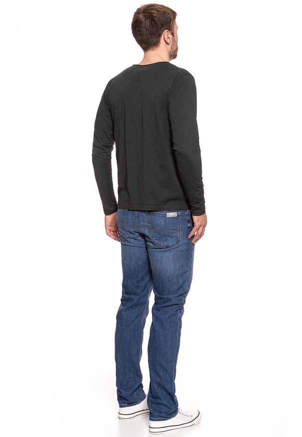 Wrangler - LONGSLEEVE WRANGLER PEAK TEE PHANTOM W7B09DE16. Długość rękawa: długi rękaw. Wzór: nadruk