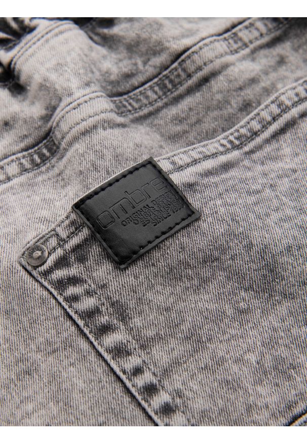 Ombre Clothing - Męskie jeansowe spodnie joggery z przetarciami i zamkami – szare V4. Kolor: szary. Materiał: jeans. Styl: retro, klasyczny, rockowy