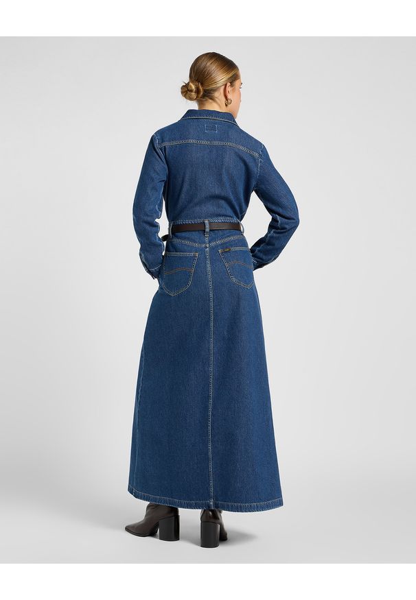 Lee - DAMSKA SUKIENKA JEANSOWA LEE MAXI DENIM UTILITY DRESS TIME OF OUR LIFE 112370993. Materiał: denim, jeans. Długość: maxi