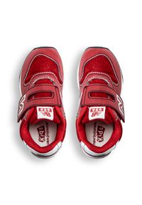 Buty sportowe dziecięce New Balance IZ996 (IZ996BA). Kolor: czerwony. Materiał: syntetyk, zamsz. Szerokość cholewki: normalna. Model: New Balance 996