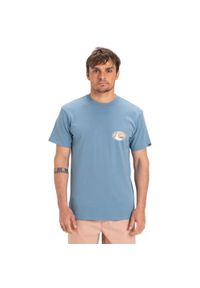 Quiksilver - Koszulka z krótkim rękawem dla Mężczyzn EV FLOWER CHAOS Niebieski. Kolor: niebieski. Materiał: materiał, bawełna. Długość rękawa: krótki rękaw. Długość: krótkie. Wzór: nadruk