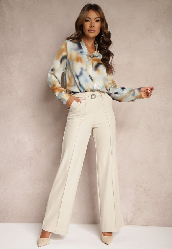 Renee - Jasnobeżowe Spodnie z Wiskozą o Szerokim Kroju High Waist z Paskiem Mavalise. Stan: podwyższony. Kolor: beżowy. Materiał: wiskoza. Styl: klasyczny, elegancki