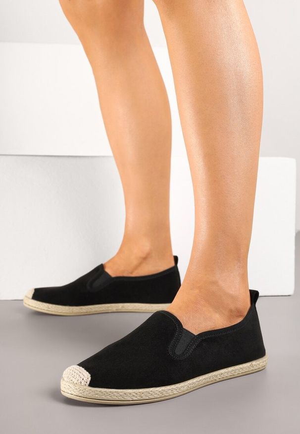 Born2be - Czarne Espadryle z Elastycznymi Wstawkami Zdobione Plecionką Nitelisa. Okazja: na co dzień, na spacer. Kolor: czarny. Materiał: jeans. Wzór: aplikacja. Sezon: lato. Styl: klasyczny, elegancki, casual