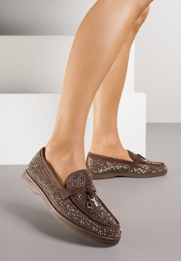 Born2be - Brązowe Mokasyny Ozdobione Cyrkoniami i Aplikacjami Isirsyss. Okazja: na co dzień. Kolor: brązowy. Materiał: jeans. Wzór: aplikacja. Styl: casual, elegancki