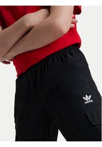 Adidas - adidas Spodnie dresowe IW3505 Czarny Regular Fit. Kolor: czarny. Materiał: syntetyk