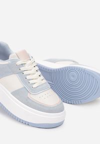 Born2be - Niebieskie Sneakersy Loneno. Nosek buta: okrągły. Zapięcie: sznurówki. Kolor: niebieski. Materiał: materiał. Szerokość cholewki: normalna. Wzór: aplikacja, gładki