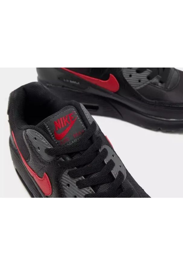 Sneakersy damskie Nike Air Max 90. Okazja: na co dzień, na spacer, do pracy. Kolor: czarny. Model: Nike Air Max, Nike Air Max 90. Sport: turystyka piesza