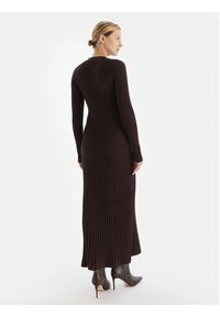 TwinSet - TWINSET Sukienka dzianinowa 252TT3400 Brązowy Slim Fit. Kolor: brązowy. Materiał: syntetyk