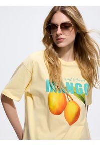 Reserved - T-shirt z nadrukiem - jasnożółty. Kolor: żółty. Materiał: bawełna. Wzór: nadruk