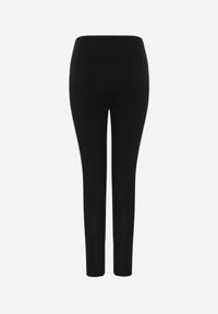 Renee - Czarne Prążkowane Legginsy High Waist z Haftowanym Napisem z Boku Eunedeia. Okazja: na co dzień. Stan: podwyższony. Kolor: czarny. Materiał: prążkowany. Długość: krótkie. Wzór: napisy, haft. Styl: elegancki, casual #4
