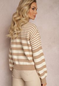 Renee - Beżowy Klasyczny Sweter w Paski ze Ściągaczami Nirru. Kolor: beżowy. Wzór: paski. Styl: klasyczny #5