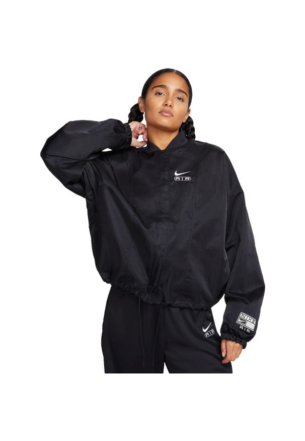 Kurtka damskie Nike Air Oversized Woven Bomber Jacket. Kolor: czarny. Materiał: materiał, nylon, puch. Sport: turystyka piesza