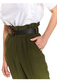 TOP SECRET - Spodnie tkaninowe z paskiem. Stan: podwyższony. Kolor: zielony. Materiał: tkanina. Sezon: lato #6