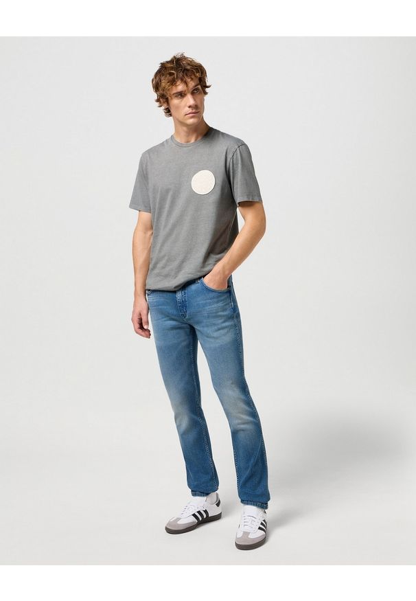 Wrangler - WRANGLER GREENSBORO MĘSKIE SPODNIE JEANSOWE JEANSY DŻINSY CRAFTED 112350835