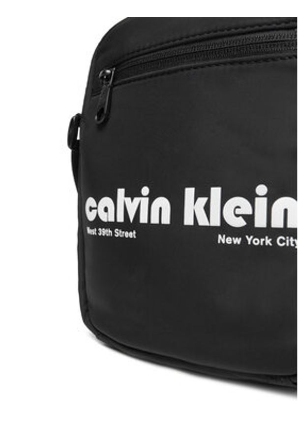 Calvin Klein Saszetka LV04G3180G Czarny. Kolor: czarny. Materiał: poliester, materiał
