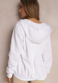 Renee - Biała Bluza z Kapturem Harasphei. Okazja: na co dzień. Typ kołnierza: kaptur. Kolor: biały. Materiał: jeans. Styl: casual, klasyczny #4