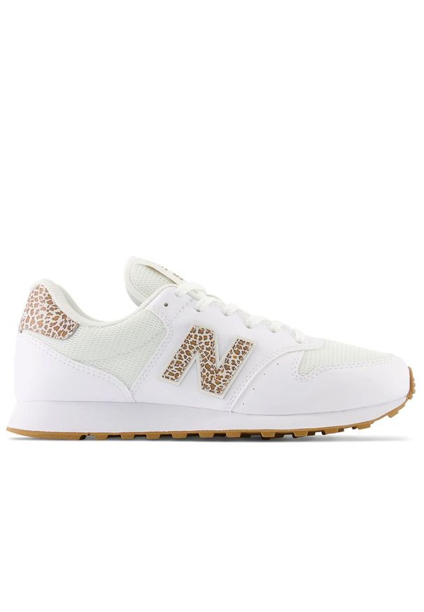 Buty New Balance GW500LW2 - białe. Okazja: na co dzień. Zapięcie: sznurówki. Kolor: biały. Materiał: guma, materiał, tworzywo sztuczne. Szerokość cholewki: normalna