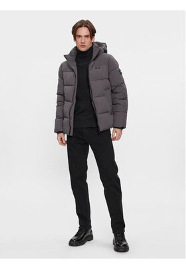Calvin Klein Kurtka zimowa Crinkle K10K110336 Brązowy Regular Fit. Kolor: brązowy. Materiał: syntetyk. Sezon: zima