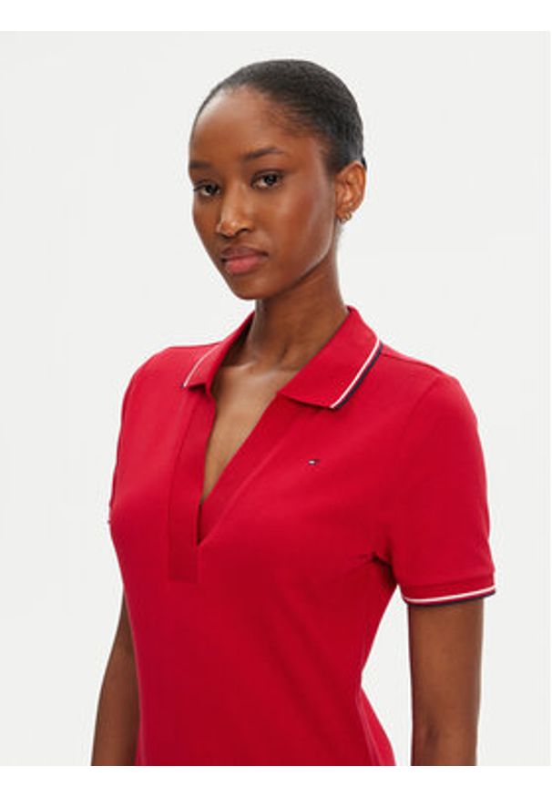 TOMMY HILFIGER - Tommy Hilfiger Sukienka codzienna 1985 WW0WW45740 Czerwony Slim Fit. Okazja: na co dzień. Kolor: czerwony. Materiał: bawełna. Typ sukienki: proste. Styl: casual