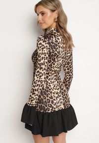 Born2be - Brązowa Taliowana Sukienka w Panterkę ze Stójką i Falbankami Poladi. Okazja: na co dzień. Typ kołnierza: kołnierz z falbankami, kołnierzyk stójkowy. Kolor: brązowy. Długość rękawa: długi rękaw. Wzór: motyw zwierzęcy. Typ sukienki: dopasowane. Styl: casual, elegancki, klasyczny #6