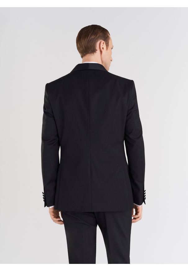 Pako Lorente - PAKO LORENTE – Wełniana czarna marynarka smokingowa w mikrowzór. Okazja: na studniówkę, na ślub cywilny, na sylwestra, na wesele. Kolor: czarny. Materiał: wełna