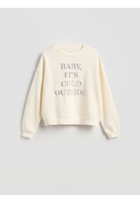Reserved - Bluza z haftowanym napisem - złamana biel. Materiał: bawełna. Wzór: haft, napisy