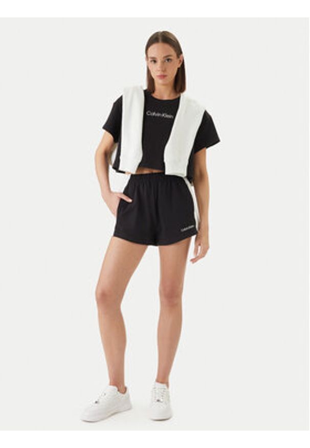 Calvin Klein Swimwear T-Shirt LV00Q61201 Czarny Relaxed Fit. Kolor: czarny. Materiał: bawełna