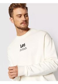 Lee - LEE LOGO LOOSE CREW MĘSKA BLUZA KLASYCZNA NADRUK ECRU L83TTJNQ. Wzór: nadruk. Styl: klasyczny #4