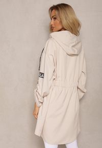 Renee - Jasnobeżowa Kurtka Wiatrówka Oversize Palishe. Kolor: beżowy. Długość rękawa: długi rękaw. Długość: długie. Styl: elegancki
