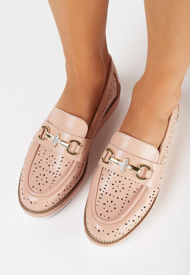 Born2be - Różowe Półbuty na Grubej Podeszwie z Ażurową Cholewką i Klamrą Metalową Sielle. Okazja: na co dzień. Zapięcie: klamry. Kolor: różowy. Materiał: jeans. Szerokość cholewki: normalna. Wzór: ażurowy. Styl: elegancki, casual