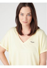 Wrangler T-Shirt W7XKEVX6Z 112328929 Żółty Regular Fit. Kolor: żółty. Materiał: bawełna #4