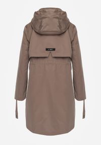 Born2be - Ciemnobeżowa Kurtka w Stylu Parki z Odpinanym Kapturem i Sznurkami Enang. Okazja: na spacer. Kolor: beżowy. Materiał: prążkowany, jeans #4