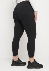 Born2be - Czarne Spodnie Skinny z Kieszeniami Afrina. Kolekcja: plus size. Kolor: czarny. Długość: do kostek #7