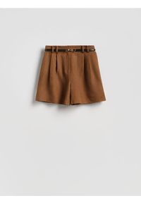 Reserved - Szorty z lnem - brązowy. Kolor: brązowy. Materiał: len