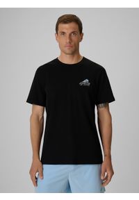 4f - 4F T-shirt regular z nadrukiem męski - czarny XXL. Okazja: na co dzień. Kolor: czarny. Materiał: bawełna, dzianina. Wzór: nadruk. Styl: casual, sportowy, klasyczny #1