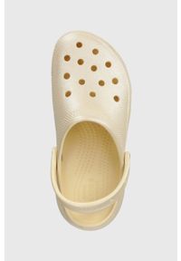 Crocs klapki Classic Platform Shimmer Clog damskie kolor beżowy na platformie 208590. Kolor: beżowy. Obcas: na platformie #2
