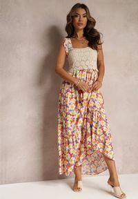 Renee - Żółto-Czerwona Maxi Wiskozowa Sukienka Maxi w Kwiaty z Kwadratowym Dekoltem Alten. Okazja: na co dzień. Typ kołnierza: dekolt kwadratowy. Kolor: żółty. Materiał: wiskoza. Wzór: kwiaty. Styl: casual. Długość: maxi