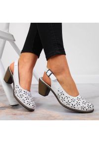 Sandały skórzane damskie pełne białe Rieker 40981-80. Kolor: biały. Materiał: skóra #8