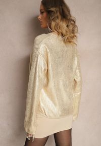 Renee - Złoty Metaliczny Sweter z Długim Rękawem Vivalei. Kolor: złoty. Materiał: dzianina. Długość rękawa: długi rękaw. Długość: długie. Styl: klasyczny #5