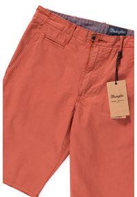 Wrangler - SPODENKI MĘSKIE WRANGLER CHINO SHORTS SPICE W14MLL89T. Materiał: materiał. Wzór: aplikacja #7