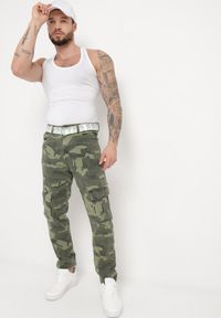 Born2be - Ciemnozielone Spodnie Bojówki z Naszytymi Kieszeniami i Paskiem Siavera. Kolor: zielony. Wzór: aplikacja. Styl: militarny #5