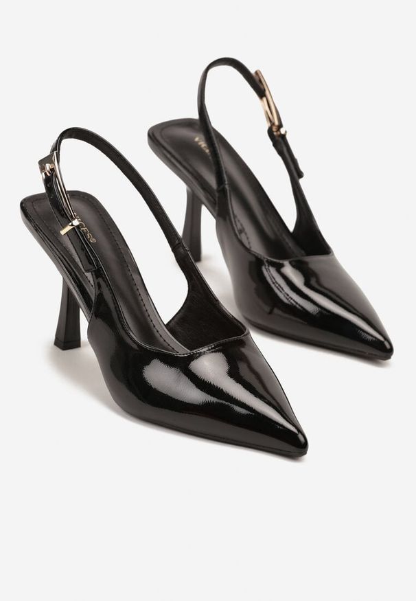 Renee - Czarne Sandały Lakierowane na Szpilce Vices Typu Slingback Tilazea. Zapięcie: sprzączka. Kolor: czarny. Materiał: lakier. Obcas: na szpilce. Styl: wizytowy, elegancki